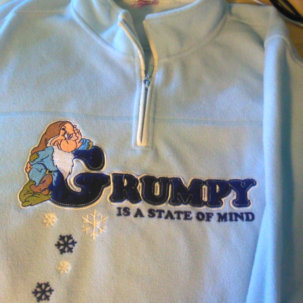 VINTAGE SWEATER 80S BLUE/ WHITE SZ. LG  "GRUMPY IS A STATE OF MIND"  ZIPPER PULL
